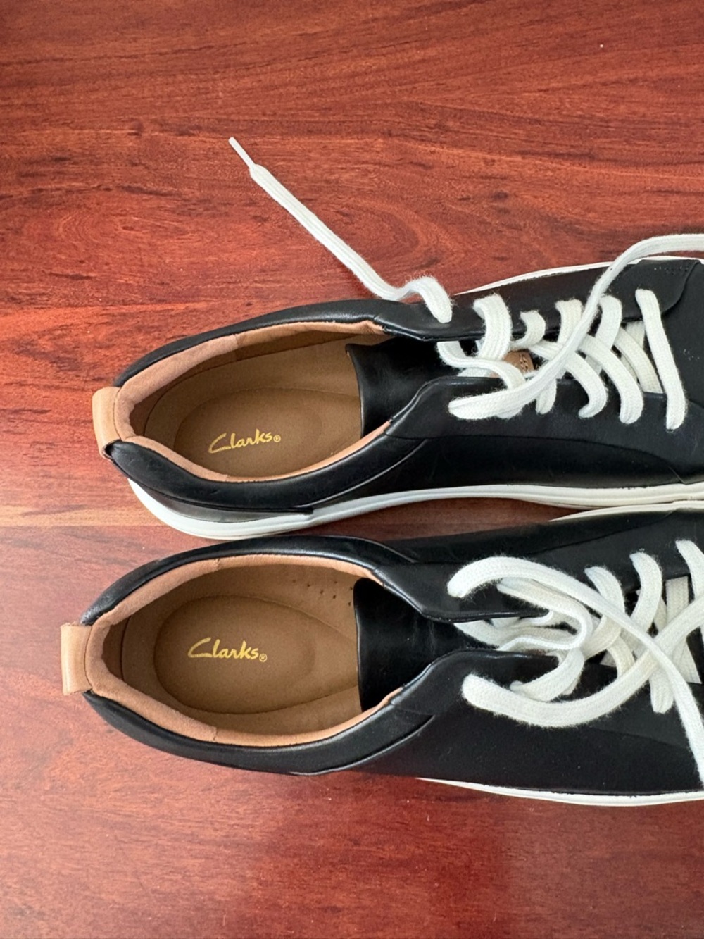 Clarks Women's Un Maui Lace Sneaker Black Leather Size 10M - Picture 5 of 8
